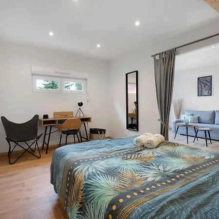 Appartement Au Martin Pecheur Cote Jardin *